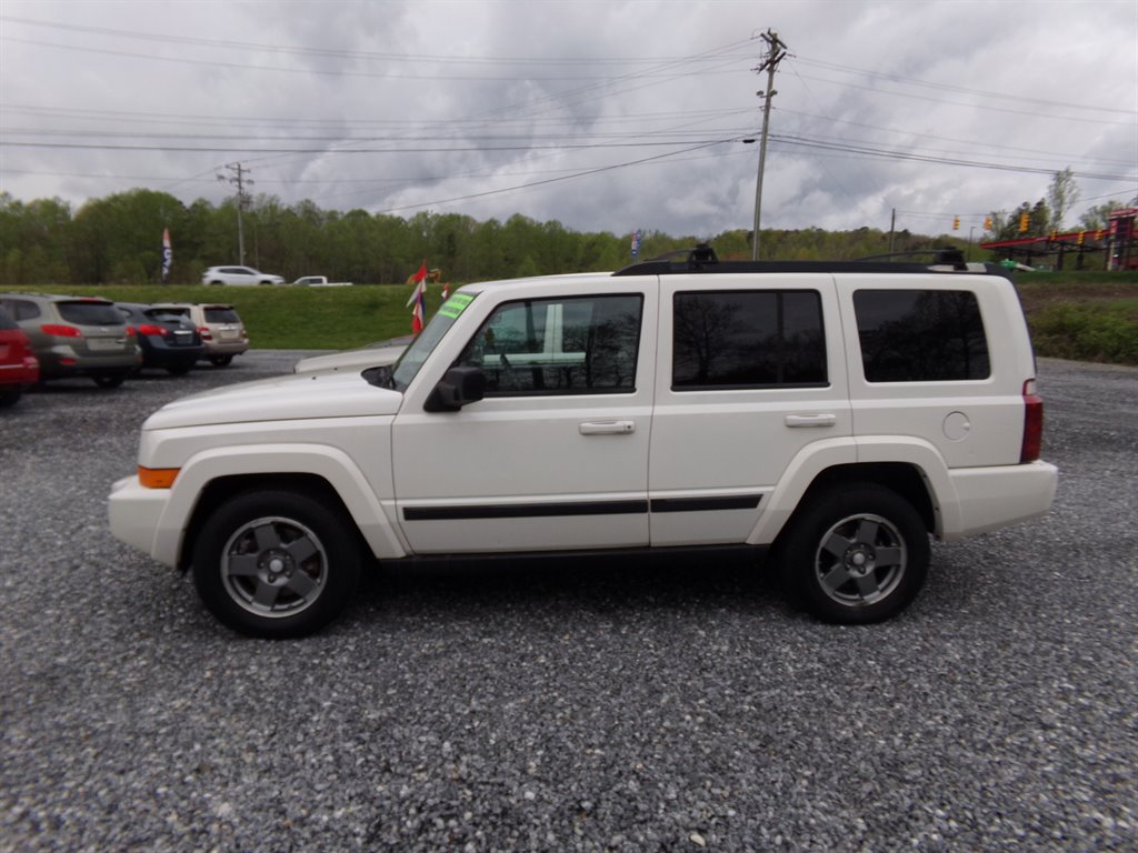 2007 Jeep Commander Sport