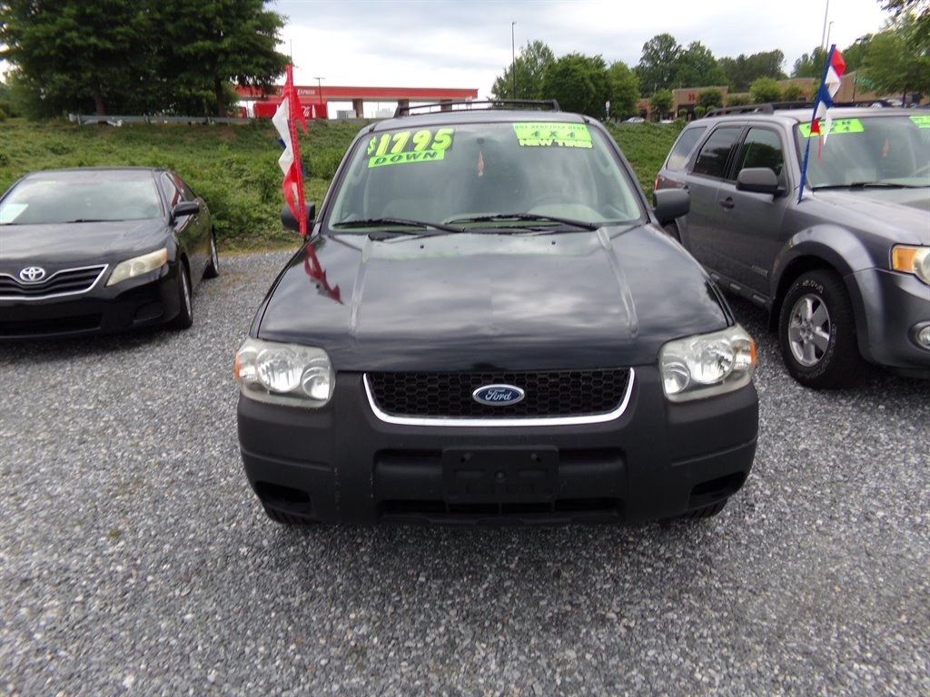 2005 Ford Escape's photo