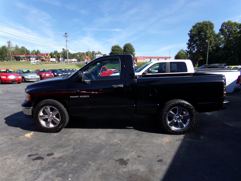 2004 Dodge Ram 1500 Pickup SLT